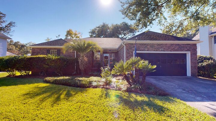 611 Fishermans Bend  Mount Pleasant SC 29464 photo