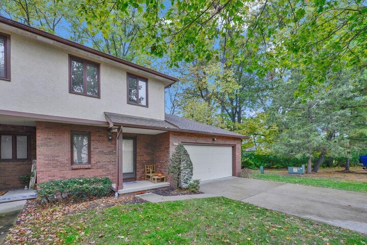 Property Photo:  1829 Misty Way  OH 43232