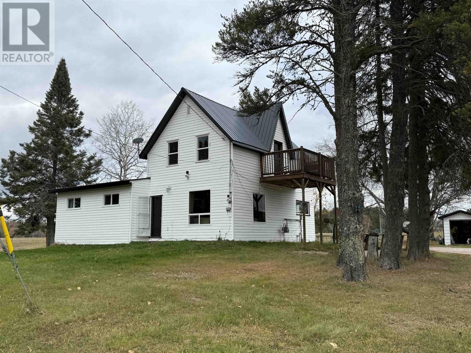 Property Photo:  621 McGogy Rd  ON P8N 3G2 