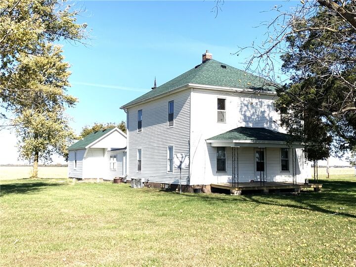 1417 E 500 North Road  Pana IL 62557 photo