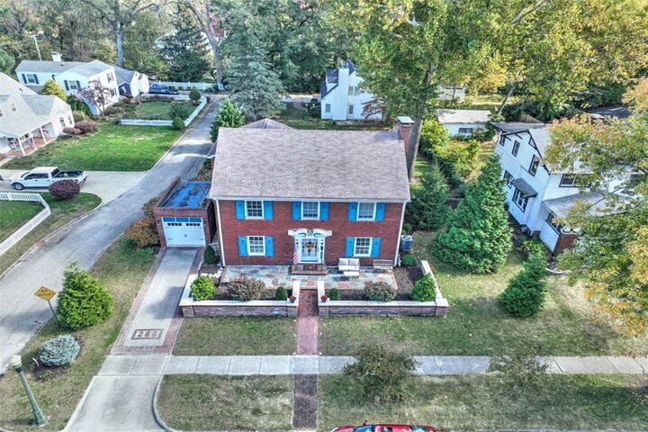 Property Photo: 266 N Cobb Avenue IL 62522