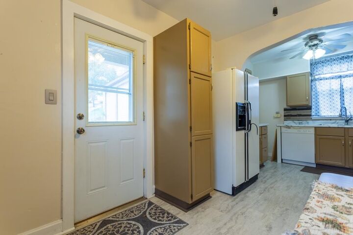 Property Photo: 502 Wilson Avenue IA 52001