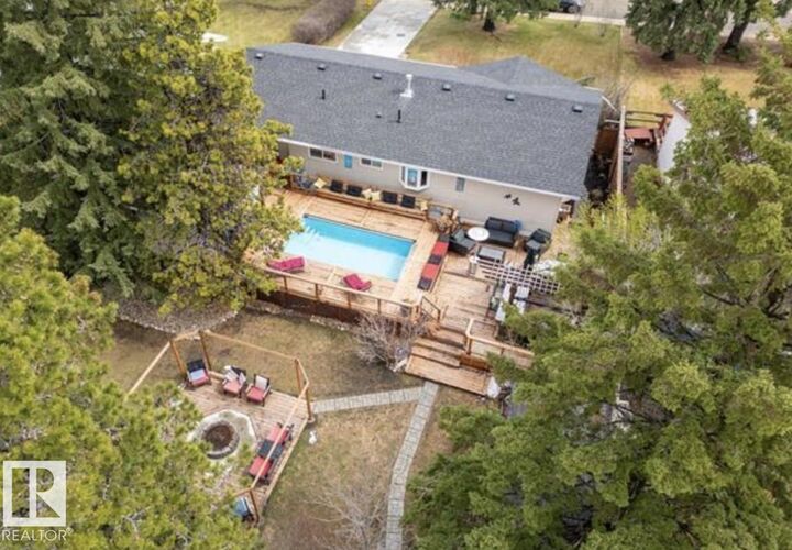 Photo de la propriété:  222 Fir Street  AB T8A 2A4