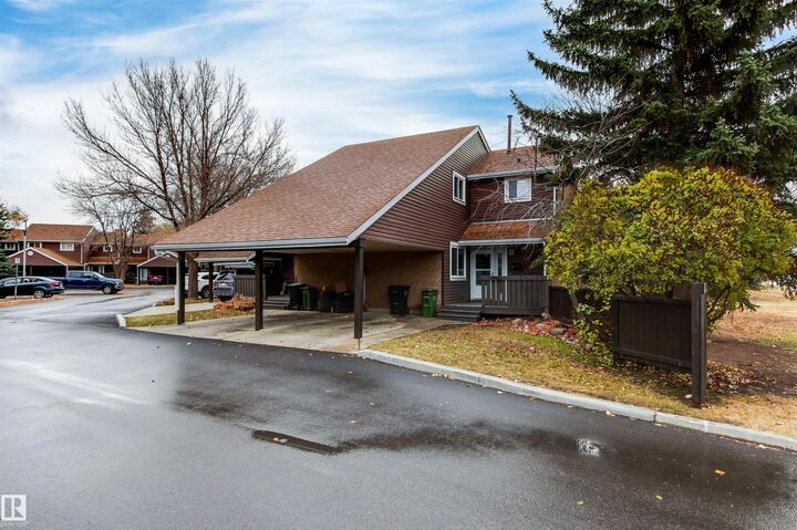 18142 96 Avenue NW  Edmonton AB T5T 3N3 photo