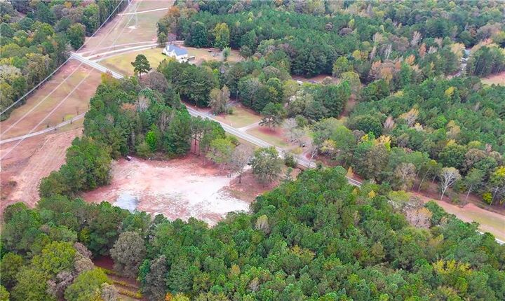 Property Photo: 137 Jackson Lake Road GA 30252