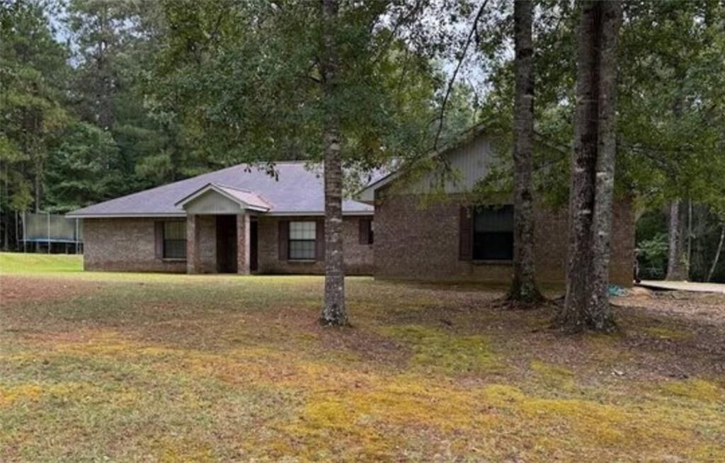 Property Photo: 1675 W Tennessee Street LA 71342