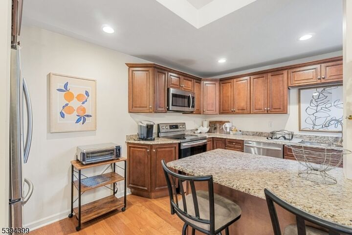 Property Photo: 50 Glenwood Ave Unit 505 NJ 07306