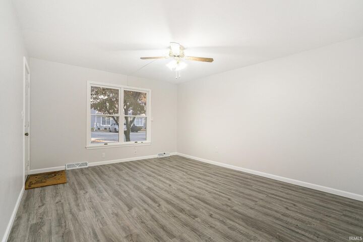 Property Photo: 1601 S 16th Street 11 IN 46526