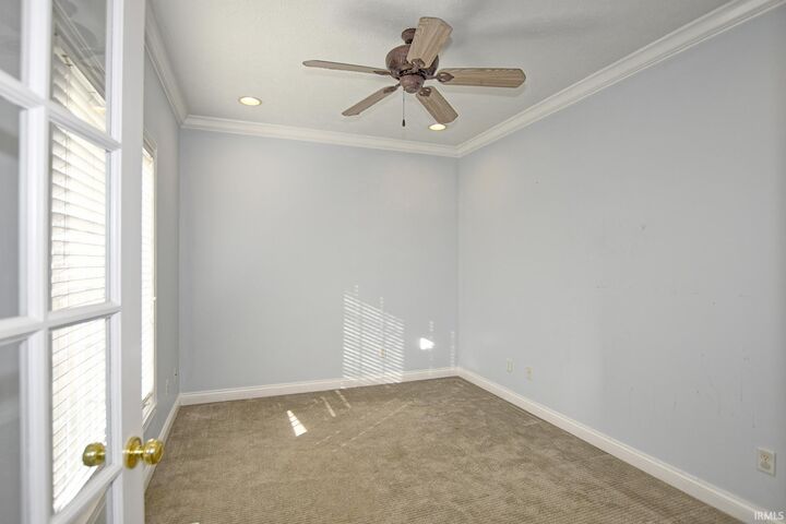 Property Photo: 4422 Wynbrooke Drive IN 47630