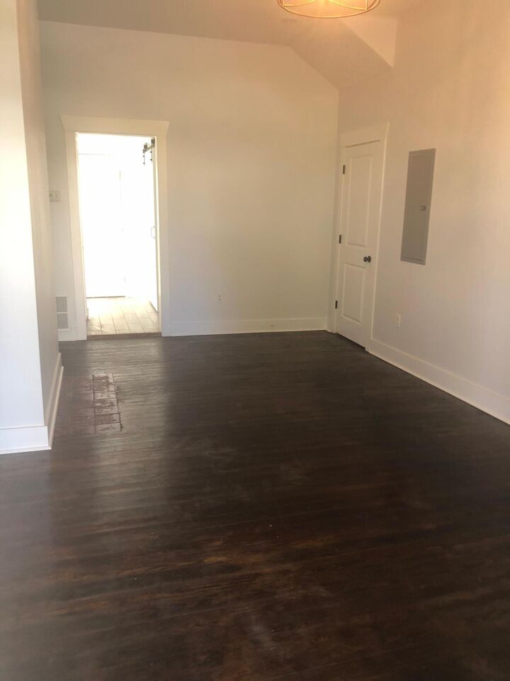 Property Photo:  276 E Fourth Street  KY 40508