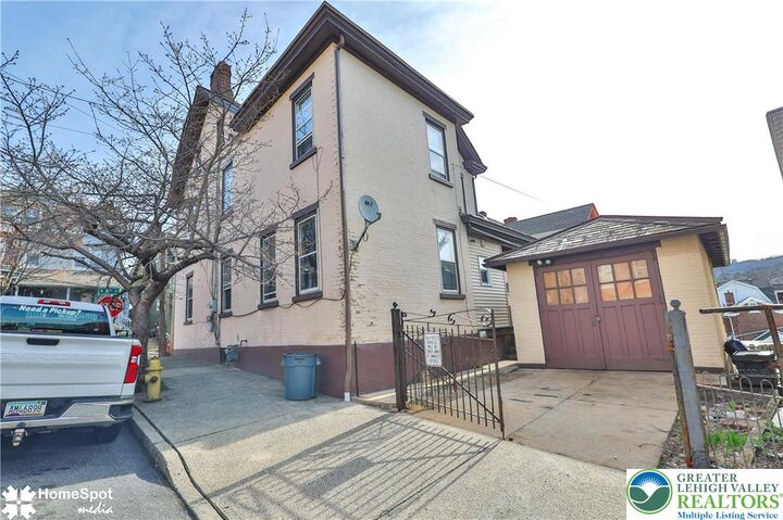 424 W 4th  Bethlehem City PA 18015 photo