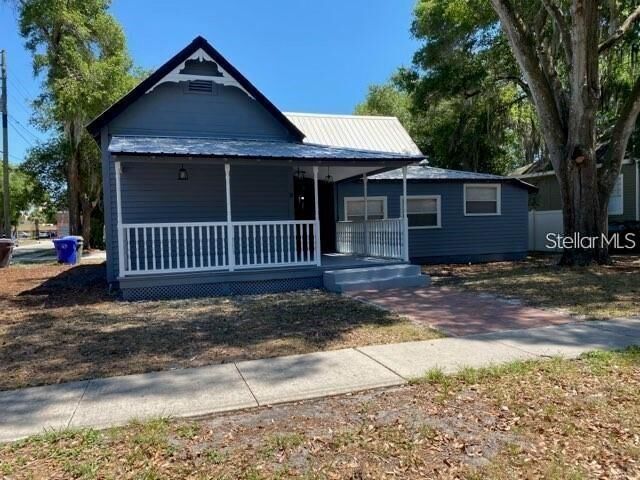 Property Photo:  21 N Beaumont Avenue  FL 34741