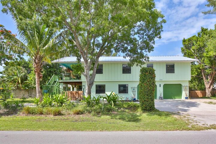 Property Photo:  239 Gladiolus Street  FL 34216