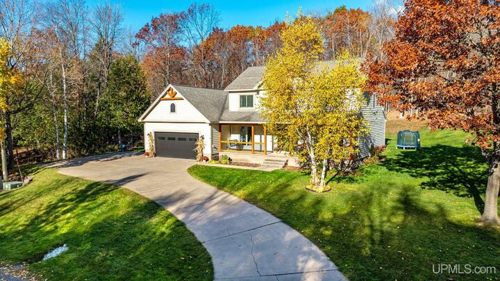 Property Photo:  1040 Crestwood Drive  MI 49930