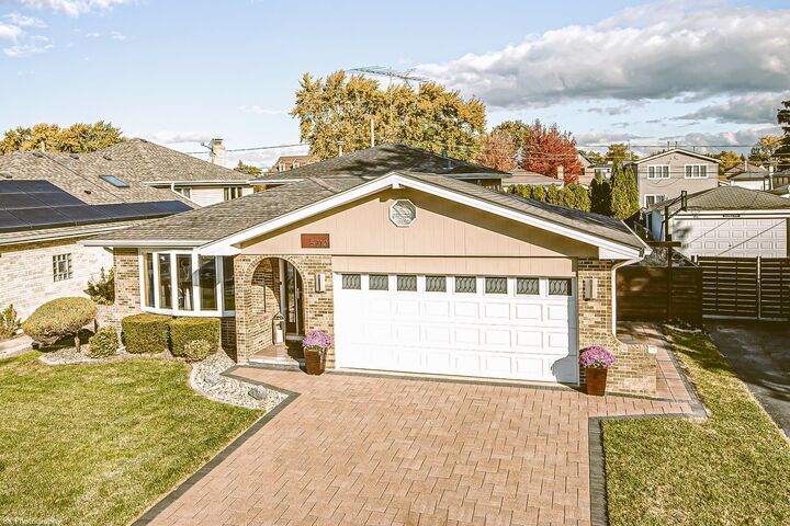 Property Photo:  5710 W 89th Place  IL 60453 