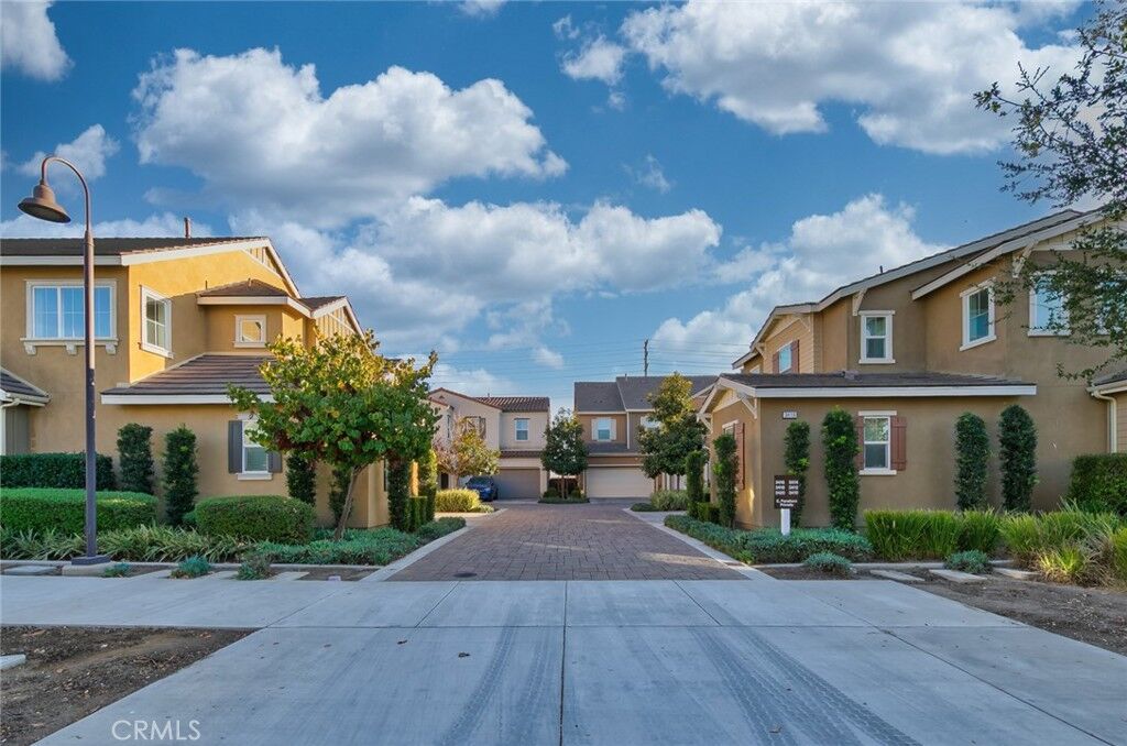 Property Photo:  3418 E Paraduxx Privado  CA 91762 