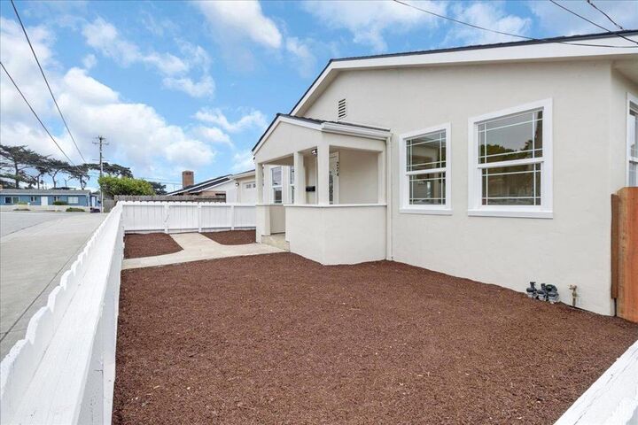 Property Photo:  224 Palm  CA 93933 