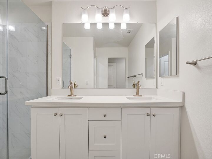 Property Photo:  15331 Jasmine Lane 105  CA 90249 