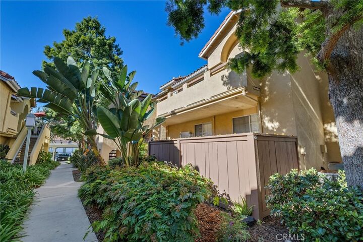 Property Photo:  78 Costero Aisle 301  CA 92614 