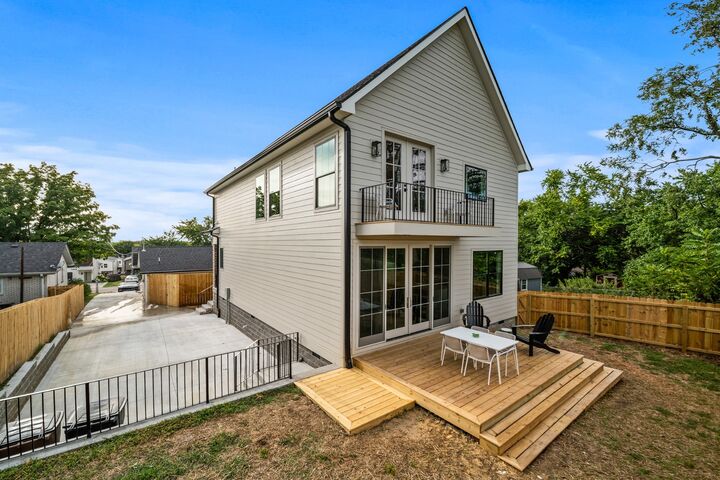 Property Photo:  2127B Burns St  TN 37216 