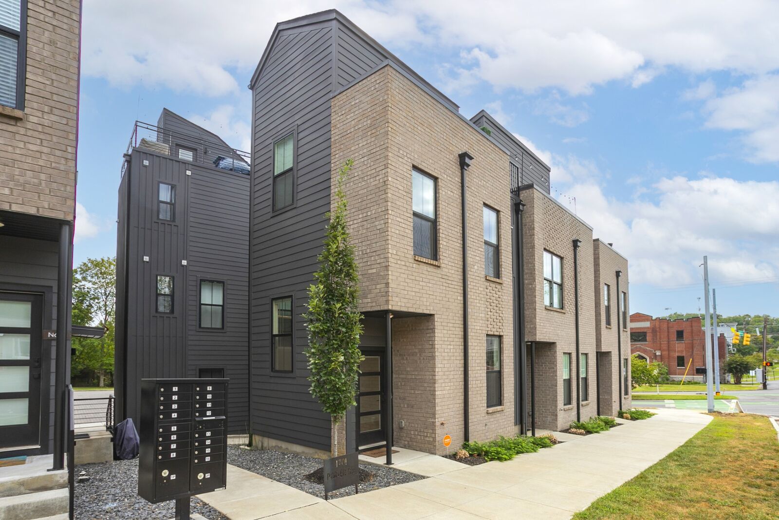 Property Photo:  1701 Porter Rd 7  TN 37206