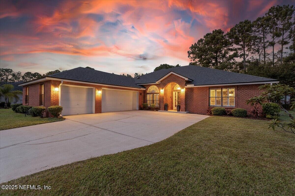 Property Photo:  10721 Long Cove Court  FL 32222 