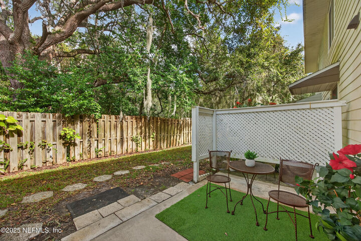 Property Photo:  628 Bowers Court  FL 32080