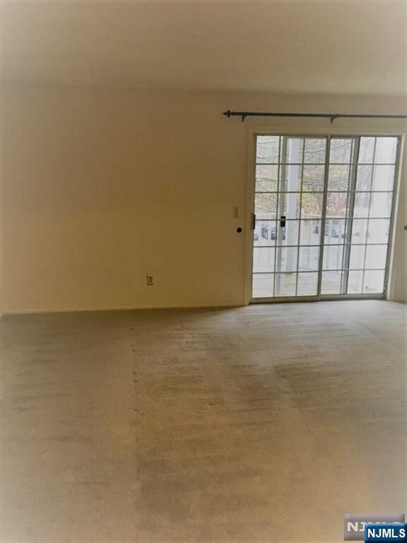 Property Photo:  108 Raintree Lane 108  NJ 07430