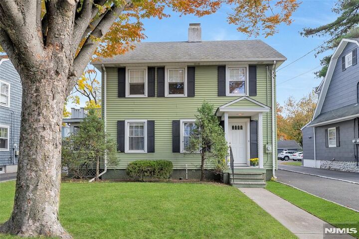 65 S Maple Avenue  Ridgewood NJ 07450 photo