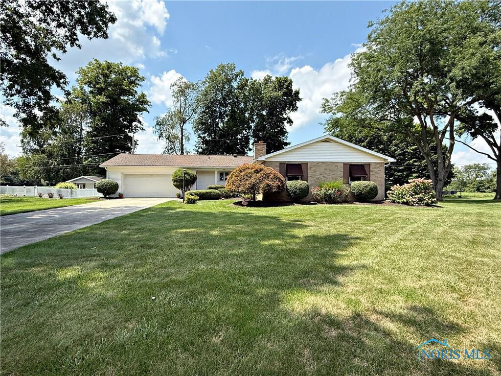 Property Photo: 2102 S Glendale Drive OH 44883