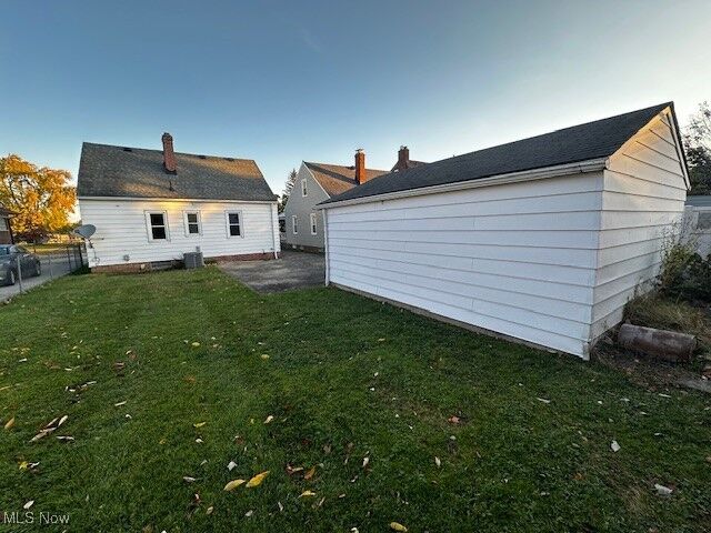 Property Photo:  8017 Wainstead Drive  OH 44129 