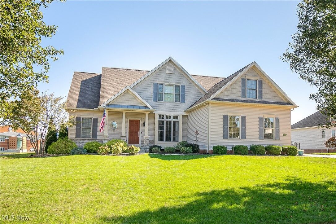 Property Photo:  7718 Rolling Green Avenue NW  OH 44646