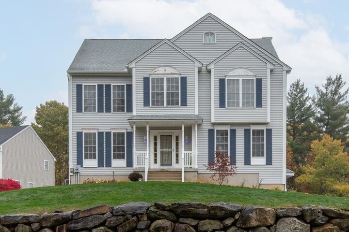 Property Photo:  29 Hawk Drive  NH 03079 