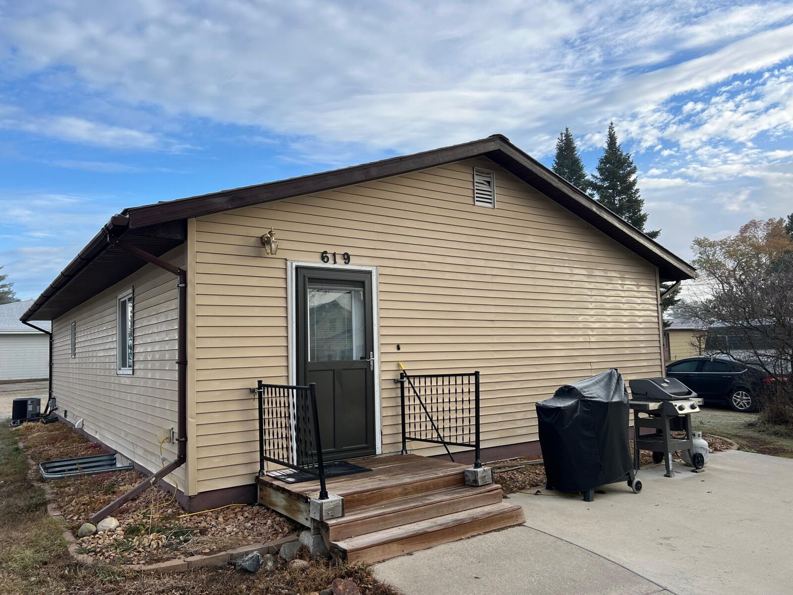 Property Photo: 619 2nd Street W MN 56470