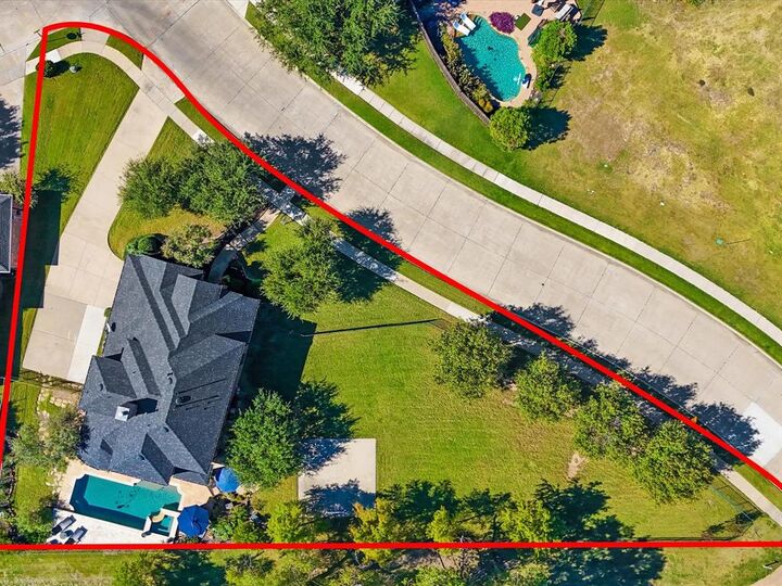 Property Photo: 2603 Del Largo Way TX 75033