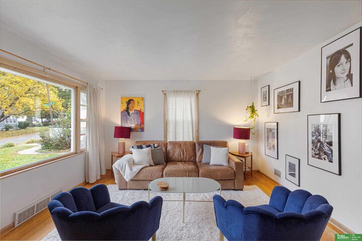 Property Photo: 968 S 45 Street NE 68106