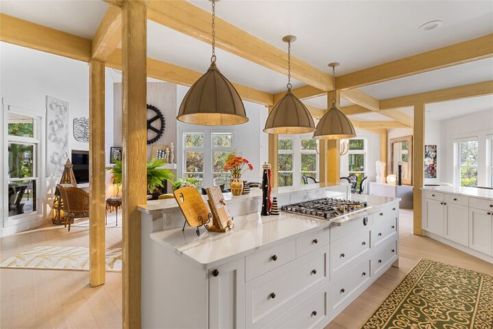 Property Photo: 2075 Lillooet Court BC V1V 1Y2