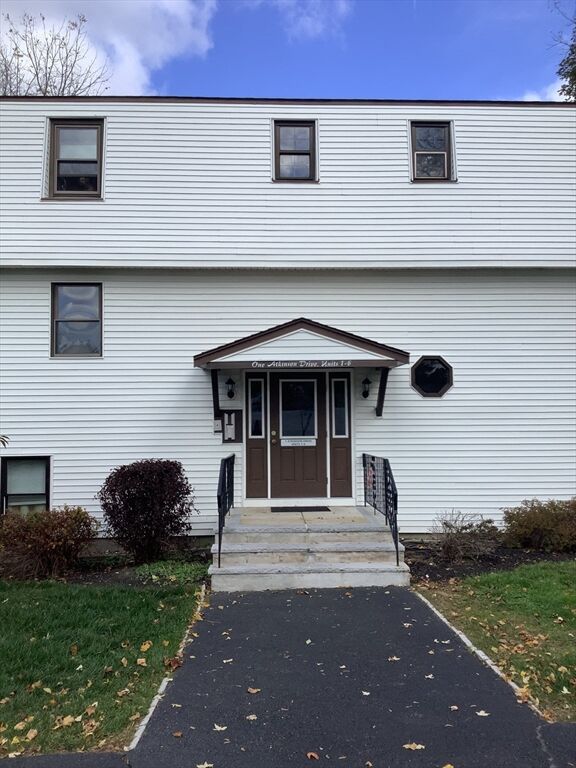 Property Photo:  1 Atkinson Dr 3  MA 01906