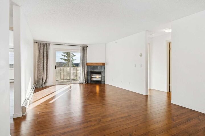 Property Photo:  20 Harvest Rose Park NE 3311  AB T3K 4Z1