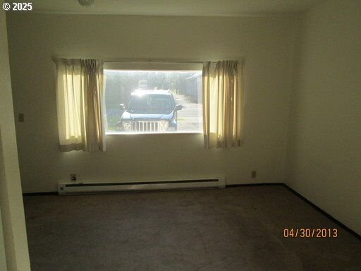 Property Photo:  736 5th St  OR 97477 