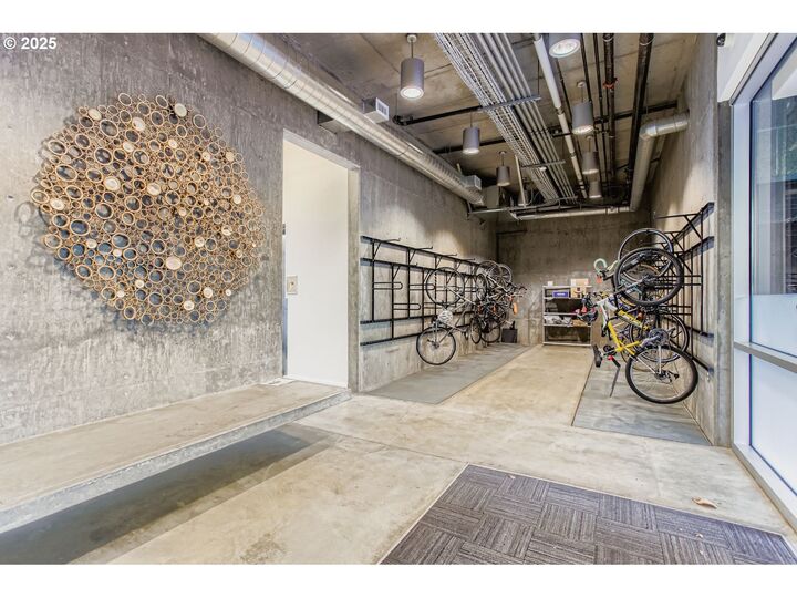 Property Photo:  1455 N Killingsworth St 313  OR 97217 