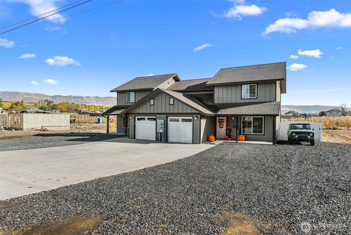Property Photo:  3577  Bainard Road  WA 98828