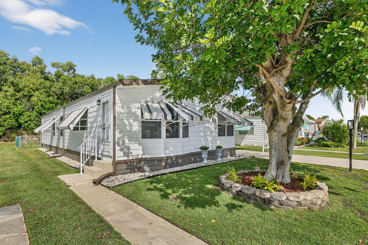 Property Photo:  540 Natalie Drive  FL 34952