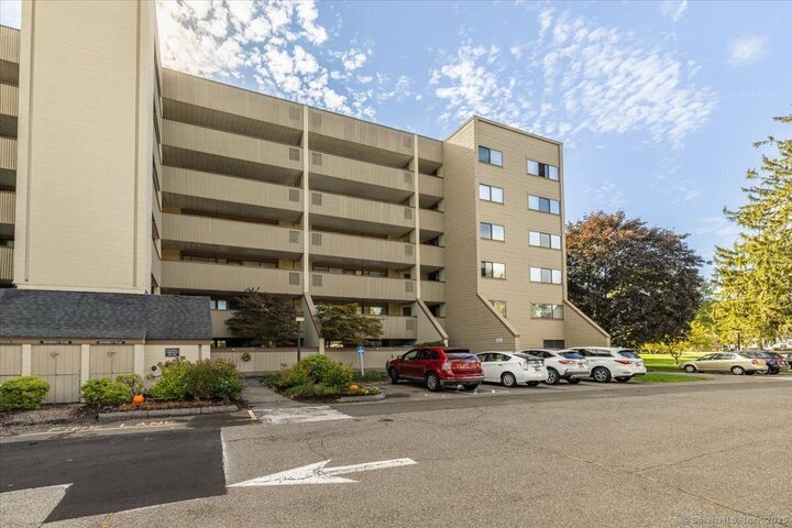 Property Photo: 85 Viscount Drive A46 CT 06460