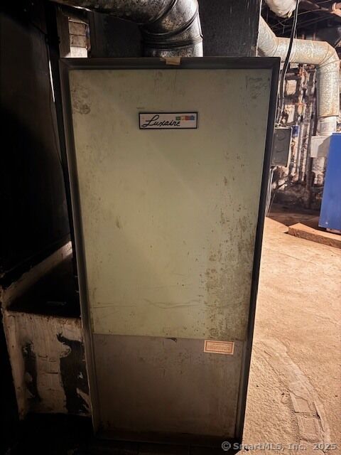 Property Photo:  41 Cassius Street  CT 06519