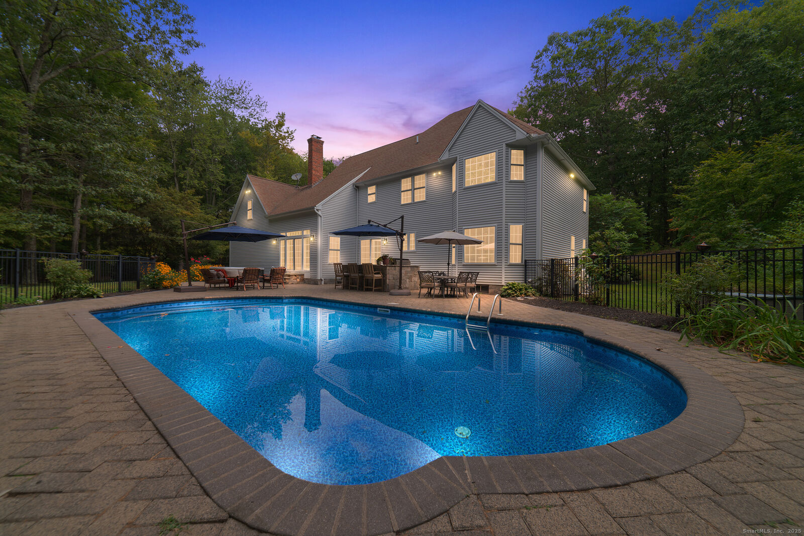 Property Photo:  7 Butternut Lane  CT 06478 