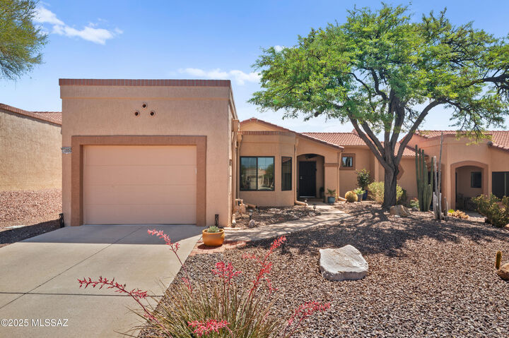 14006 N Green Tree Drive  Oro Valley AZ 85755 photo