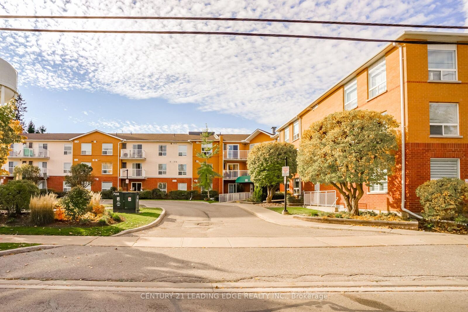 Property Photo: 95 Wellington Street W 301 ON L1C 5A1