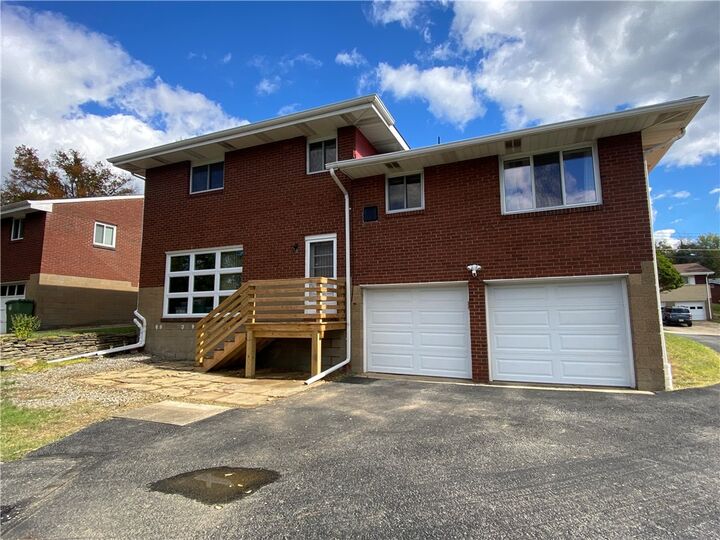 Property Photo:  3391 Hiwood Dr  PA 15234 