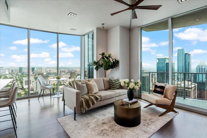 Property Photo:  360 Nueces Street 4211  TX 78701 